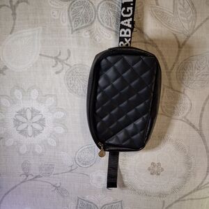 Chic Black Quilted Crossbody Bag